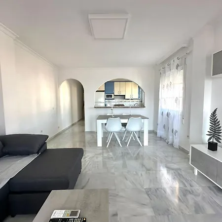 Apartamento Frontal Al Mar Penoncillo Apartment *